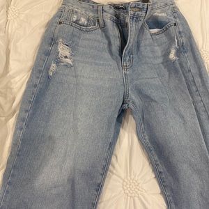 Fashion nova blue jeans size 3